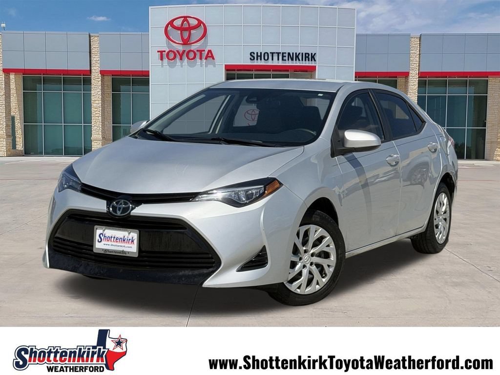 Used 2018 Toyota Corolla LE FWD image 1