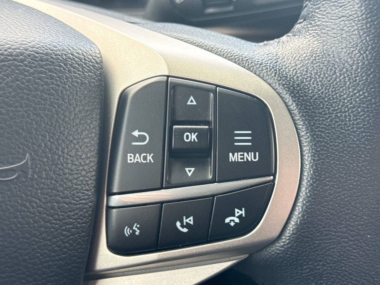 Used 2022 Ford Explorer Limited w/ Equipment Group 301A image 29