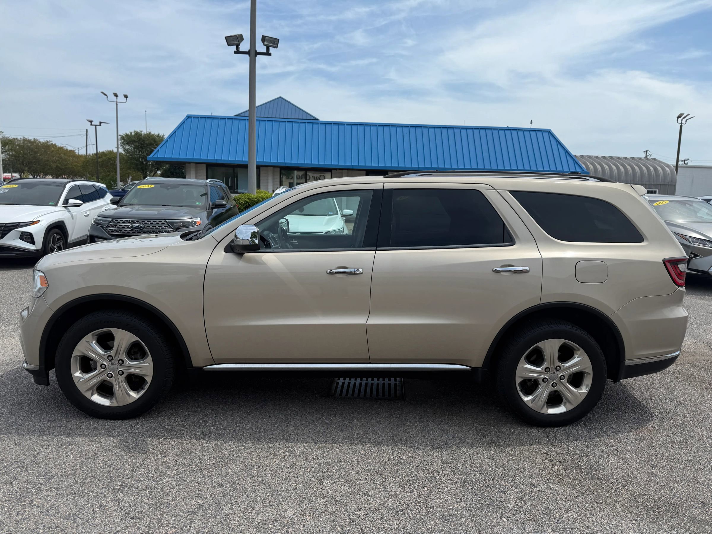 Used 2015 Dodge Durango SXT w/ Quick Order Package 23B AWD/4WD image 2