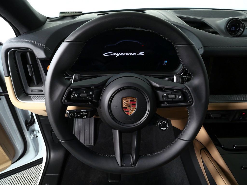 New 2026 Porsche Cayenne S image 9
