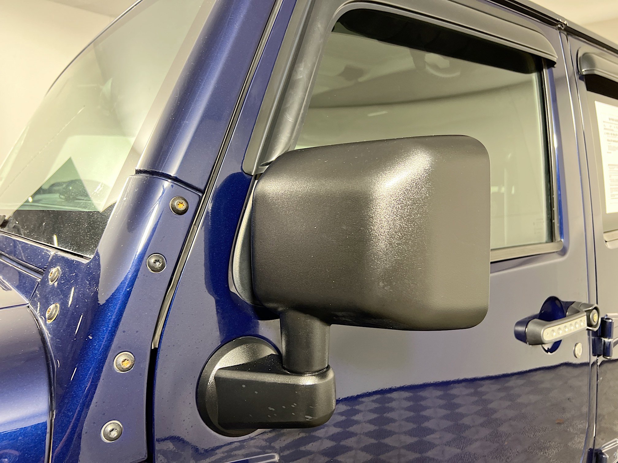 Used 2012 Jeep Wrangler Unlimited Freedom Edition image 13