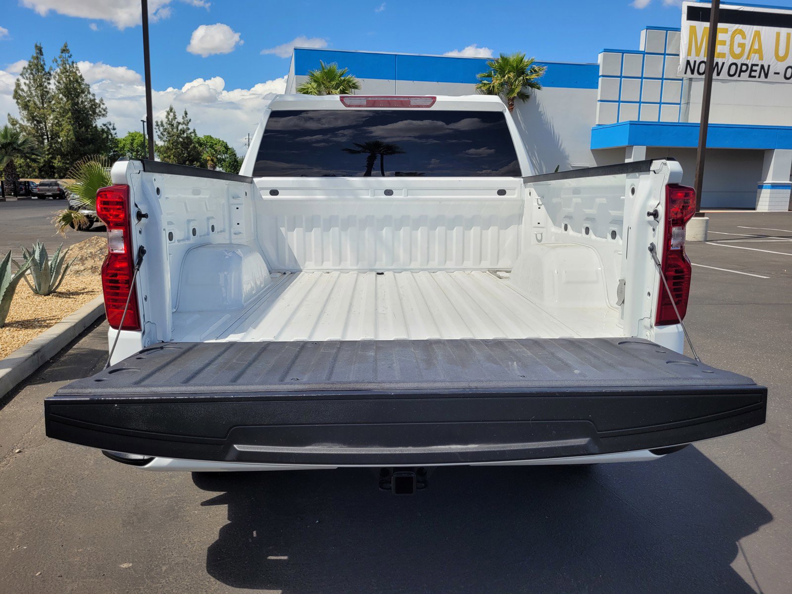 Used 2024 Chevrolet Silverado 1500 Custom w/ Turbomax Blackout Package image 27