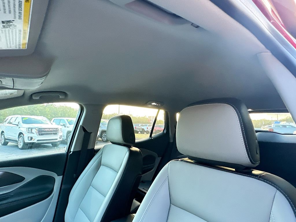 New 2024 GMC Terrain SLT w/ Tech Package FWD image 11