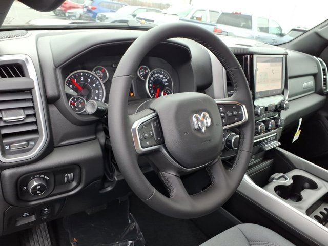New 2026 RAM 1500 4x4 Crew Cab image 6
