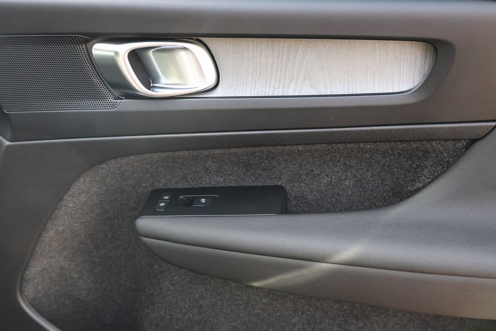 New 2026 Volvo XC40 B5 Plus w/ Climate Package image 19