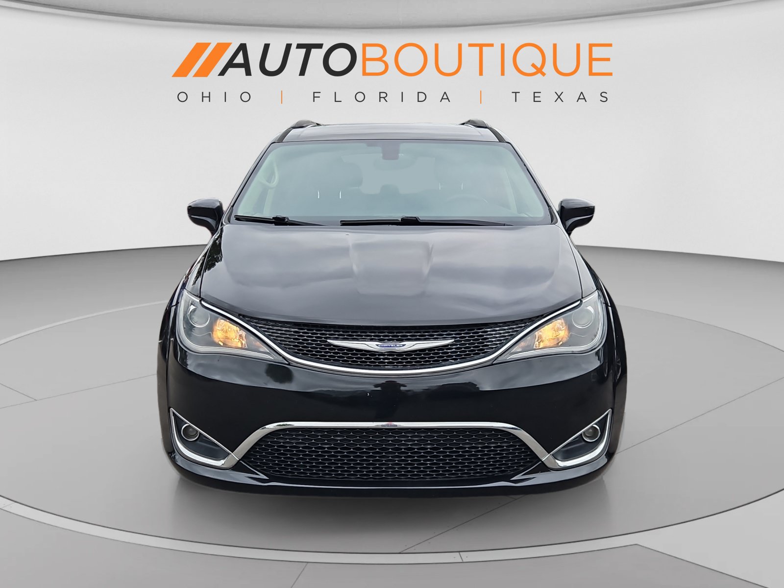 Used 2017 Chrysler Pacifica Touring-L FWD image 8