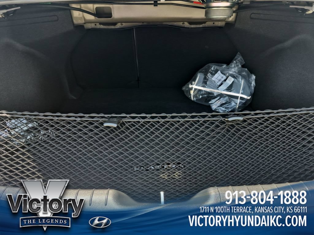 Used 2025 Hyundai Elantra Limited FWD image 23