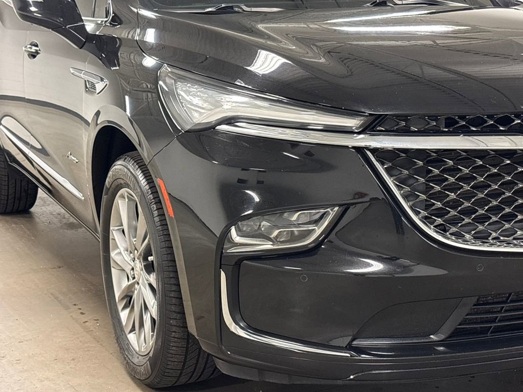 Certified 2022 Buick Enclave Avenir w/ Avenir Technology Package image 6