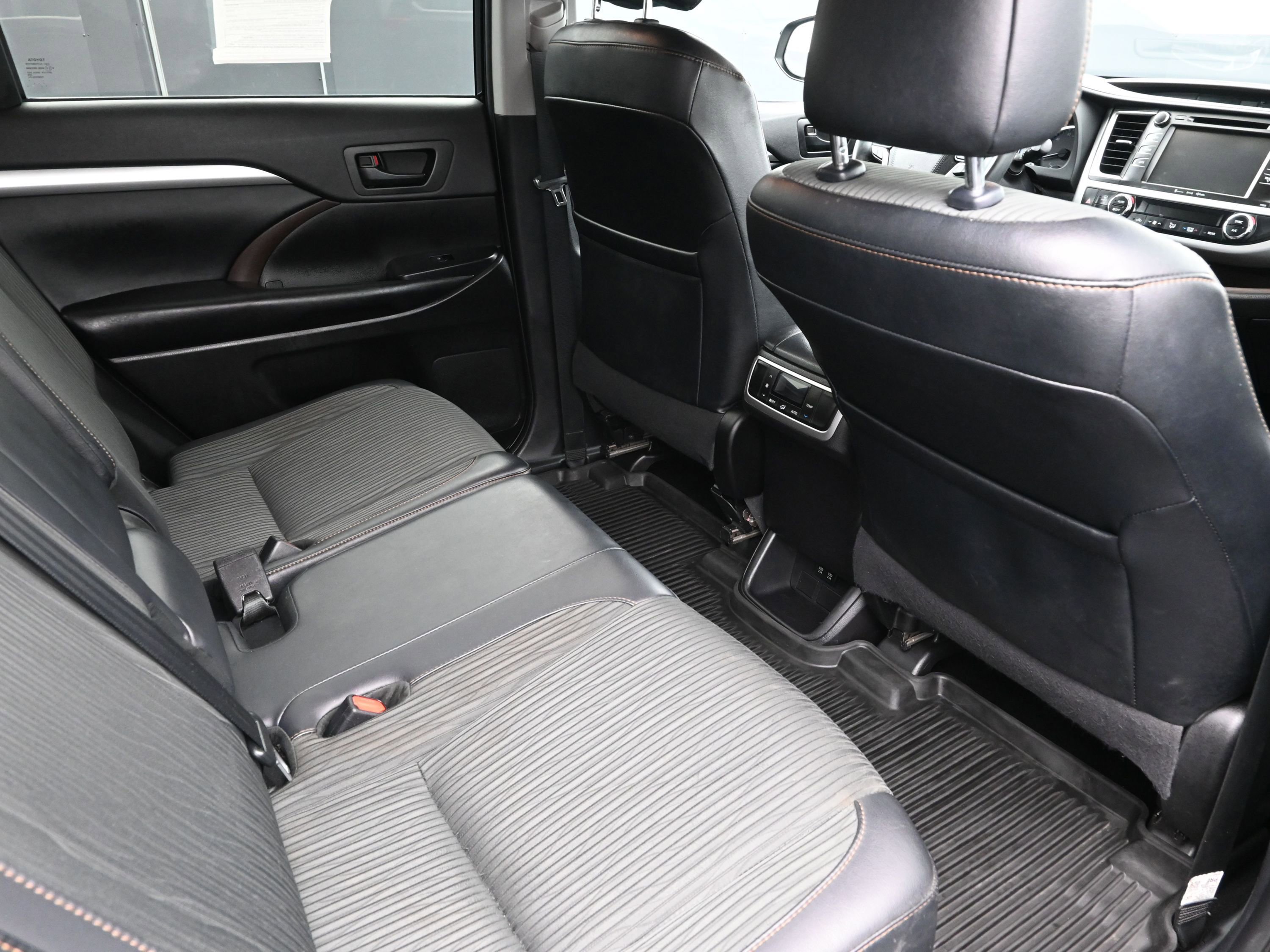 Used 2019 Toyota Highlander Plus image 24