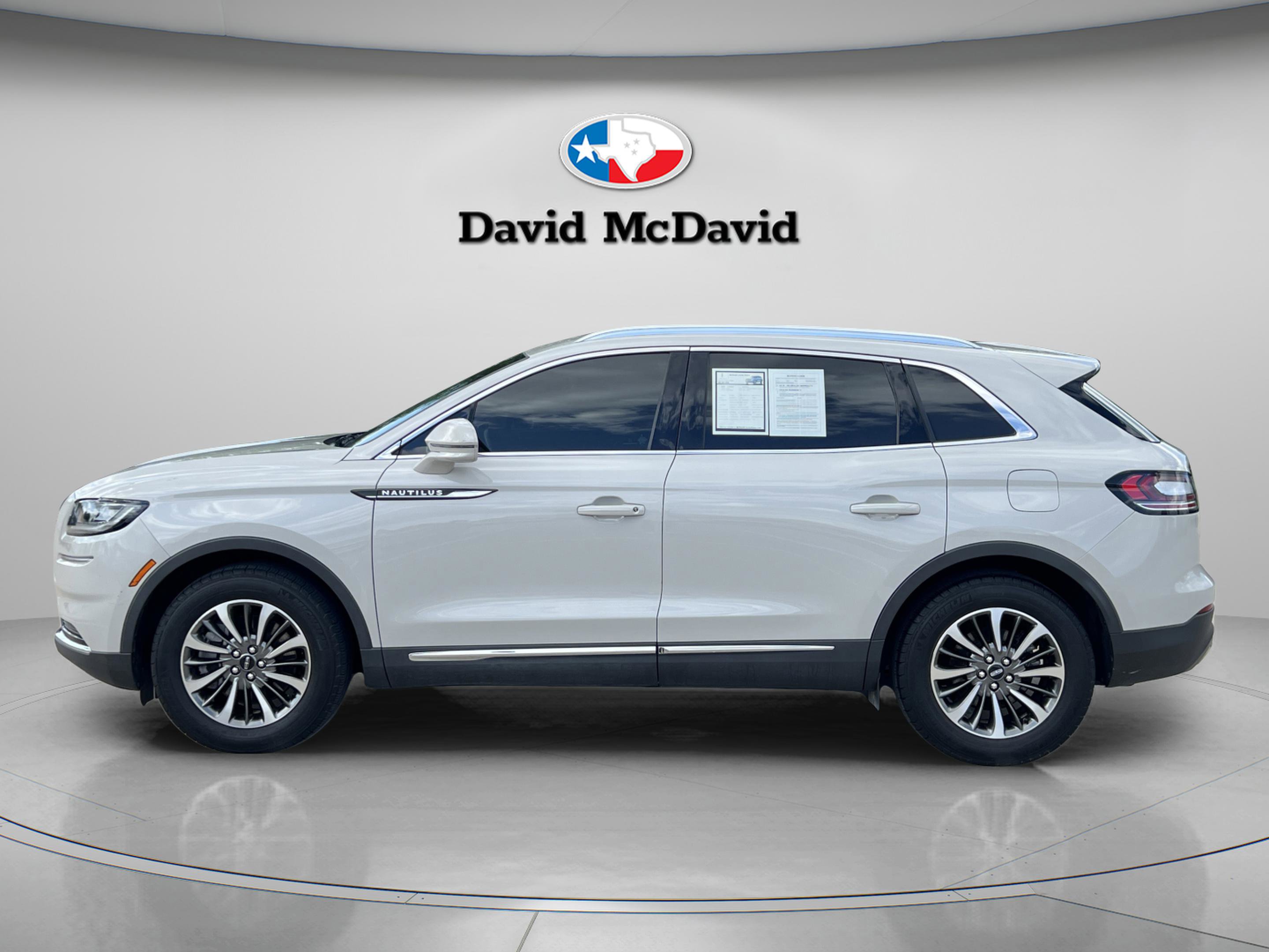 Certified 2022 Lincoln Nautilus FWD w/ Premium Package image 4