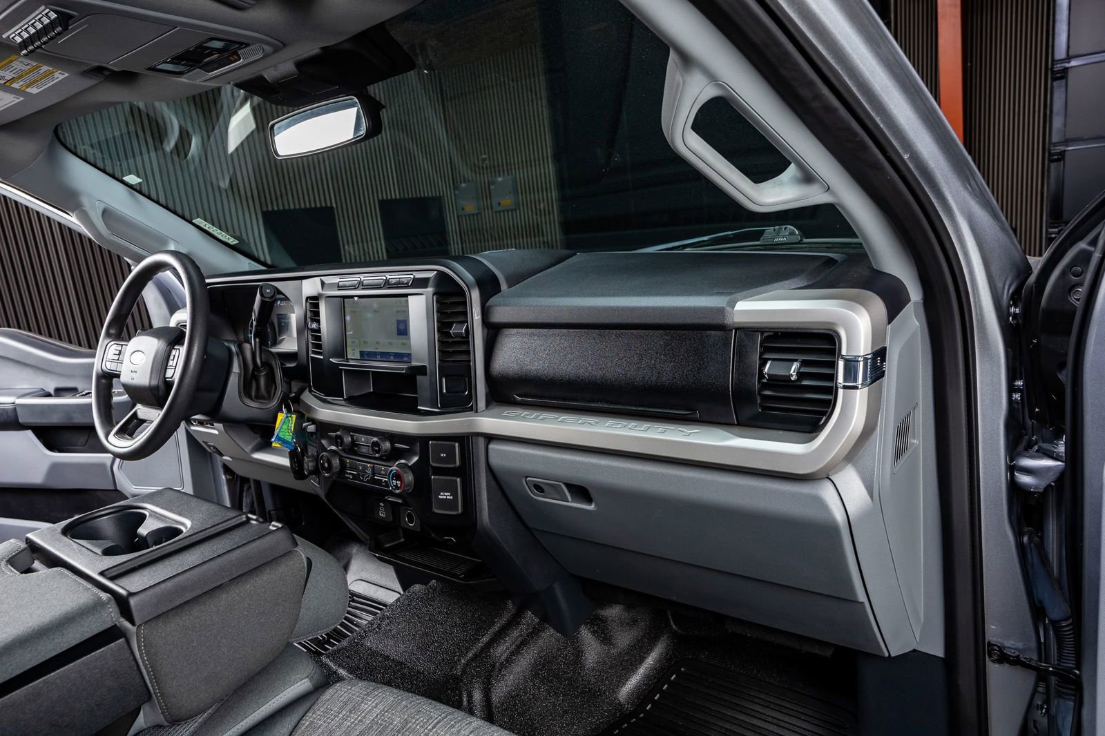 Used 2023 Ford F350 XLT w/ FX4 Off-Road Package image 18