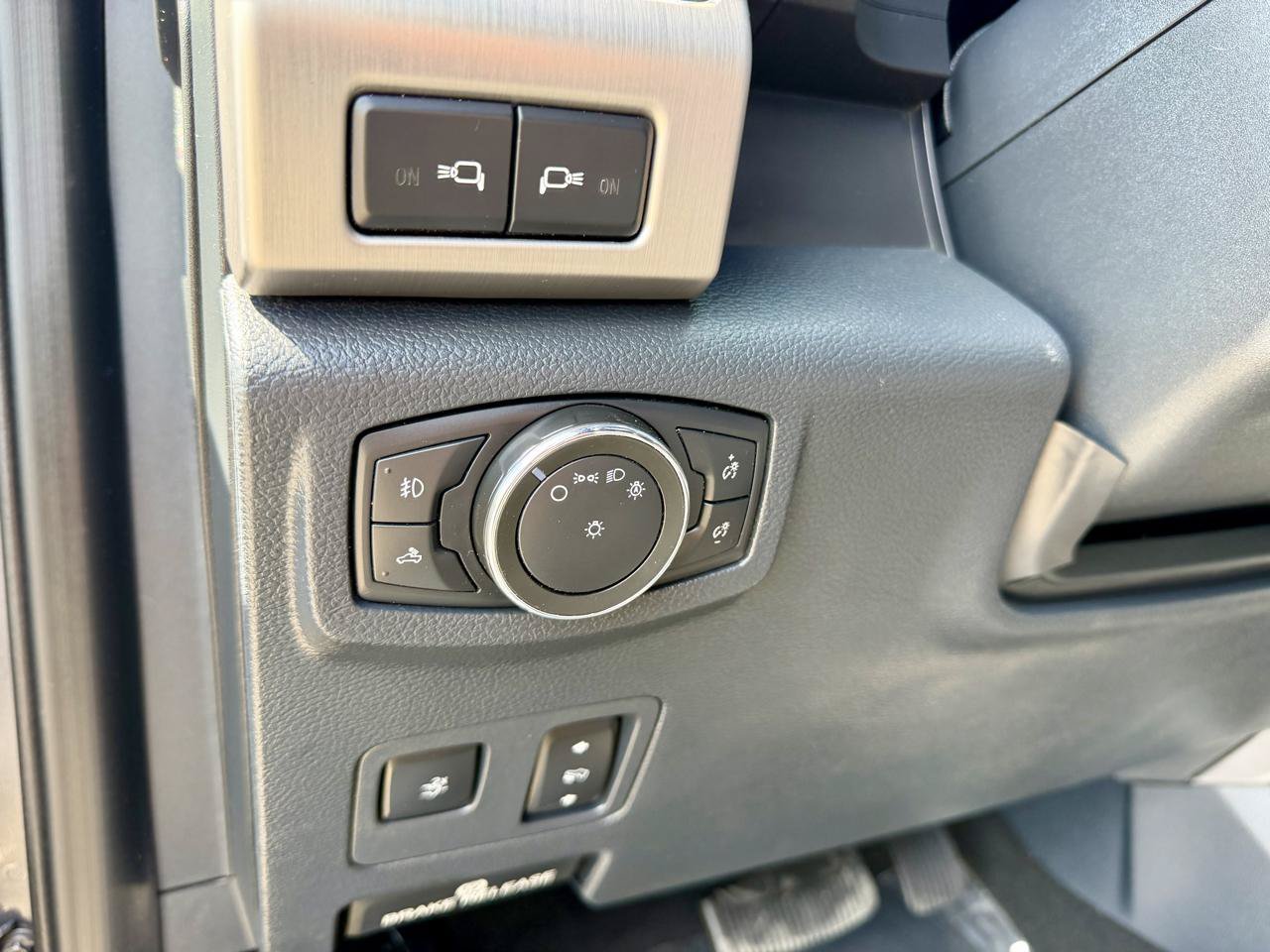 Used 2022 Ford F350 Platinum AWD/4WD image 23