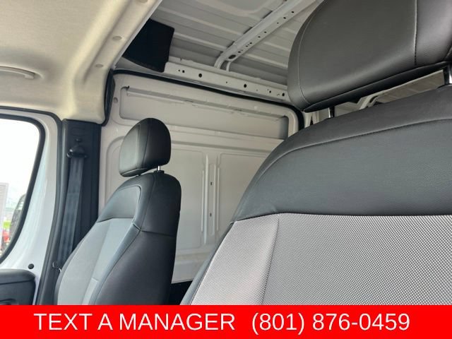 Used 2025 RAM ProMaster 2500 w/ Convenience Group FWD image 16