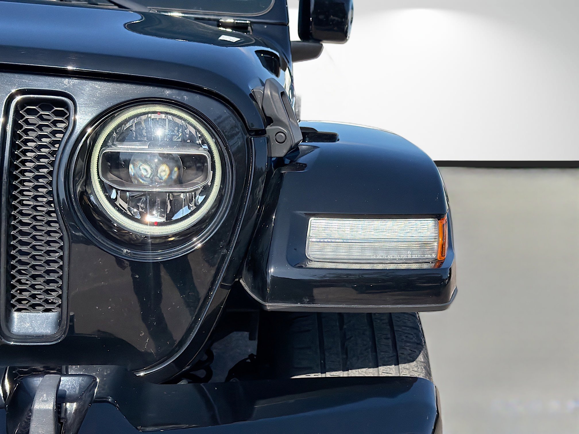 Used 2022 Jeep Wrangler Unlimited Sahara image 9