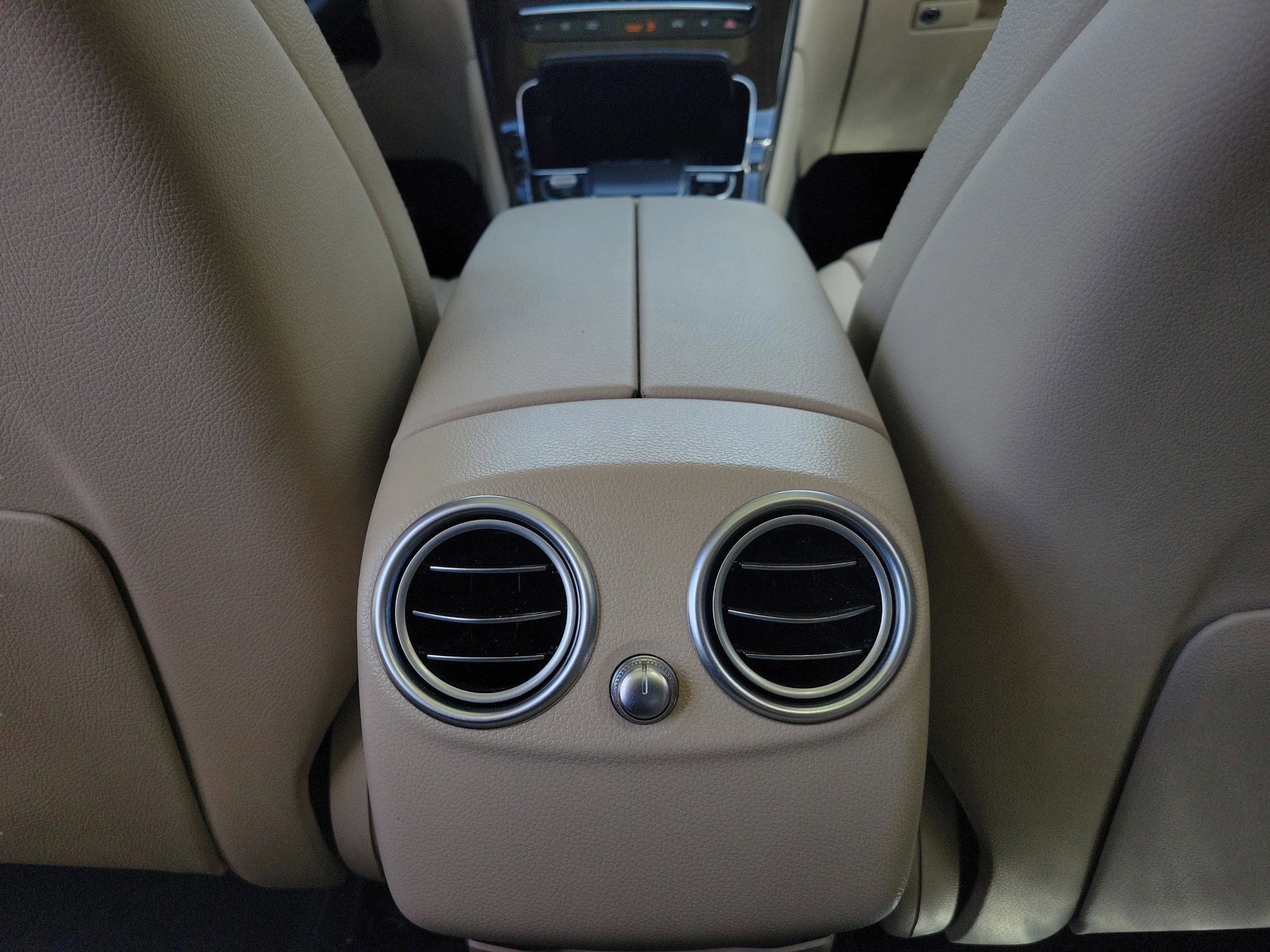 Certified 2022 Mercedes-Benz GLC 300 image 11