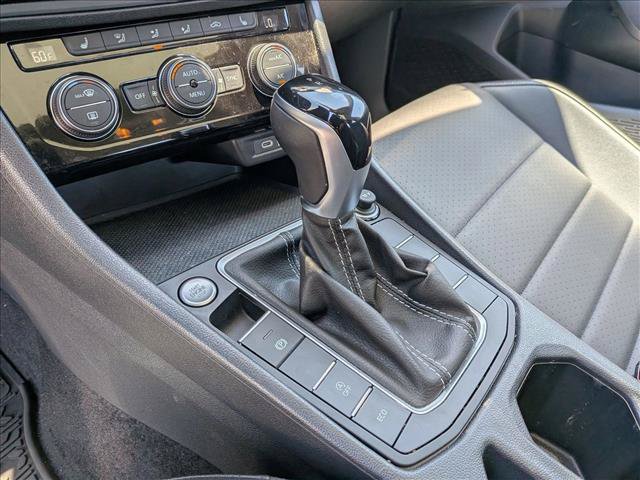 Used 2024 Volkswagen Jetta SE FWD image 12
