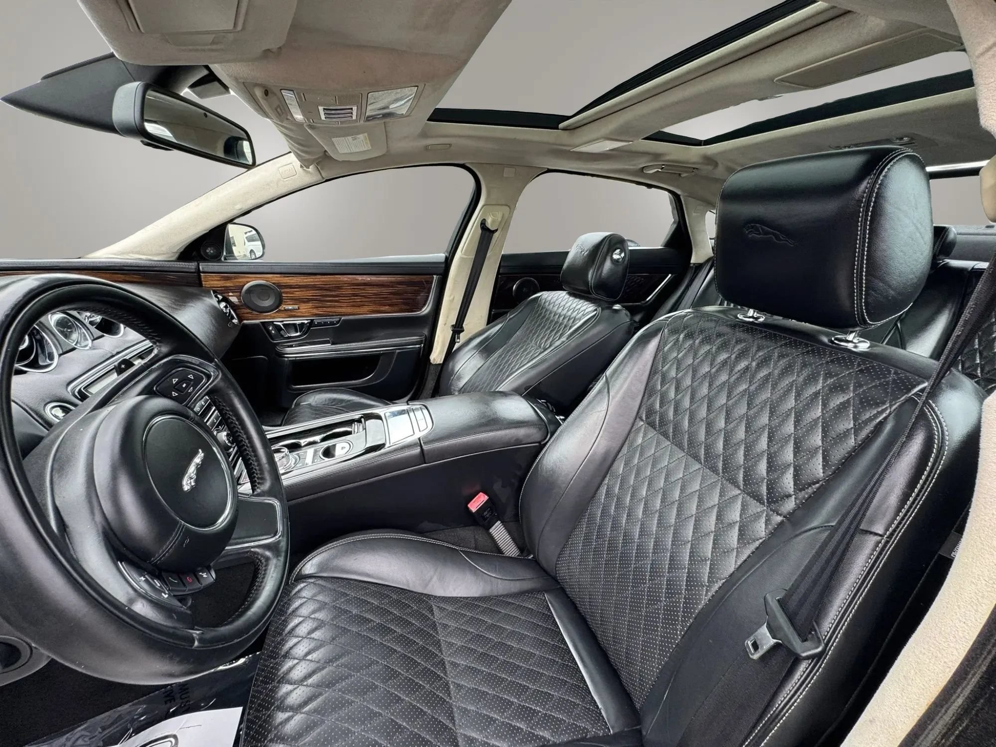 Used 2016 Jaguar XJ L Supercharged RWD image 11