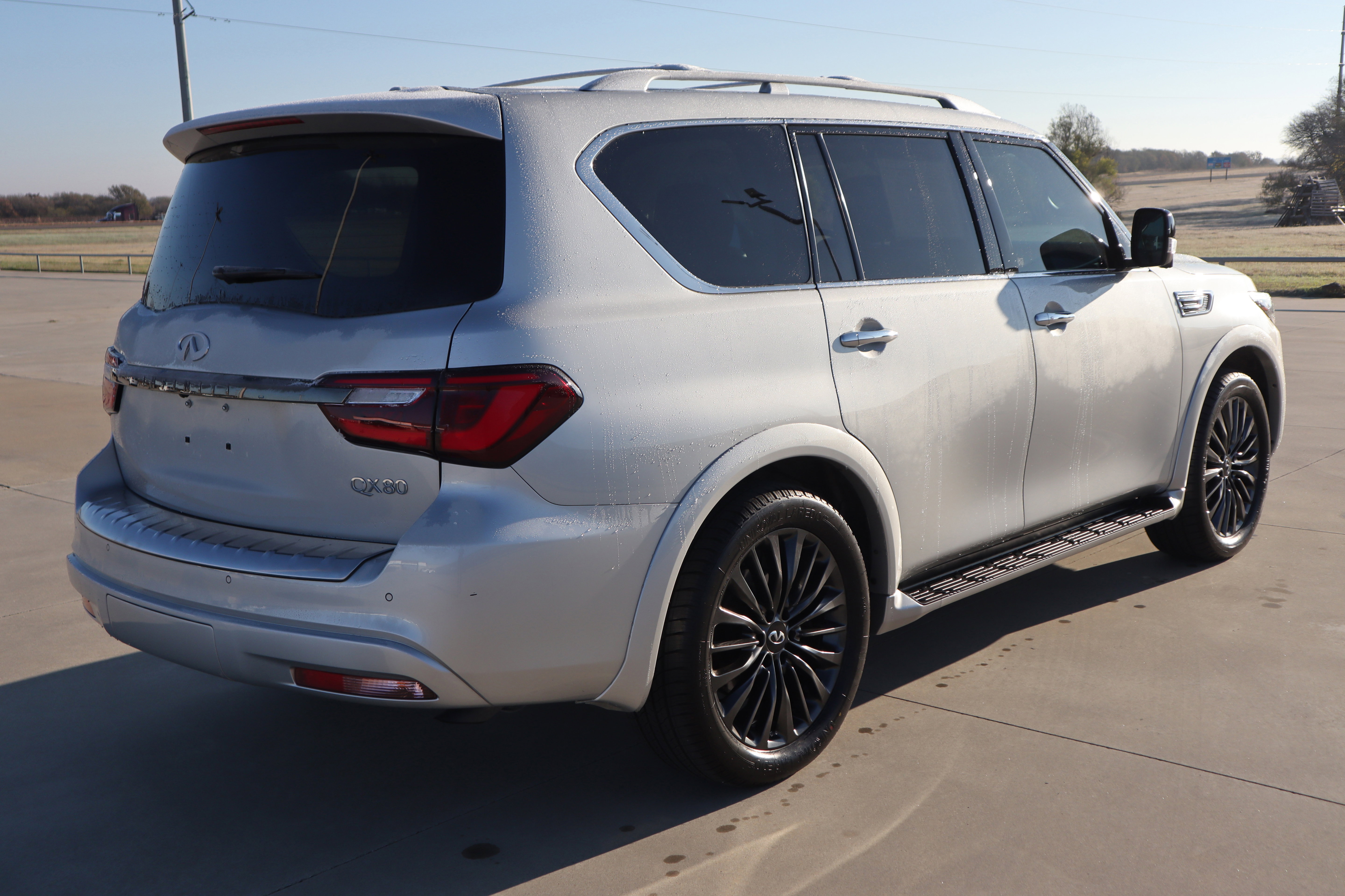 Used 2022 INFINITI QX80 Premium Select w/ Cargo Package image 6