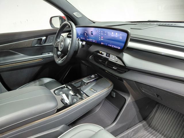 Used 2025 Buick Enclave Avenir AWD/4WD image 33