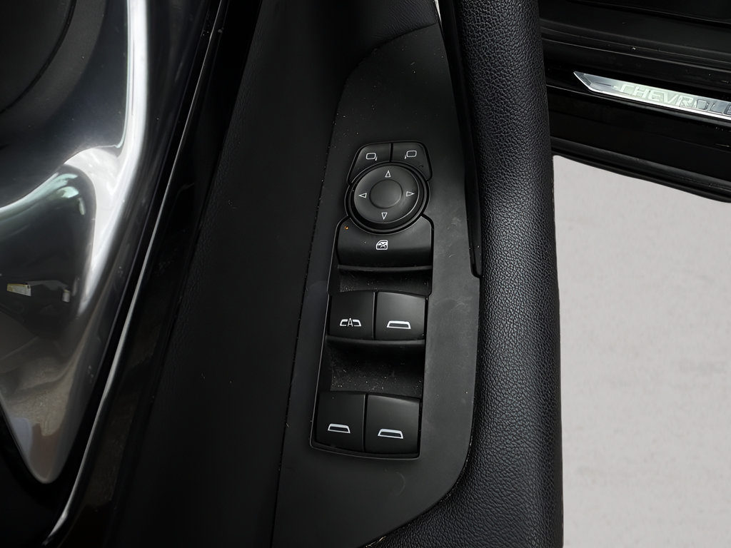 Used 2020 Chevrolet Blazer RS w/ LPO, Floor Liner Package FWD image 13