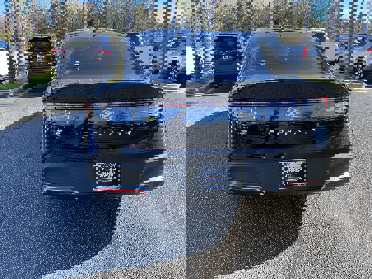 Used 2025 Hyundai Sonata SE image 9