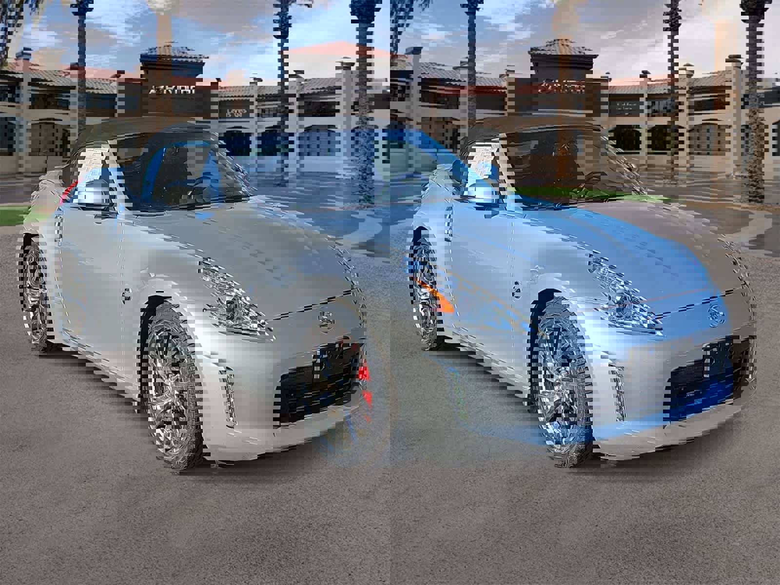 Used 2013 Nissan 370Z Touring w/ Sport Pkg image 2