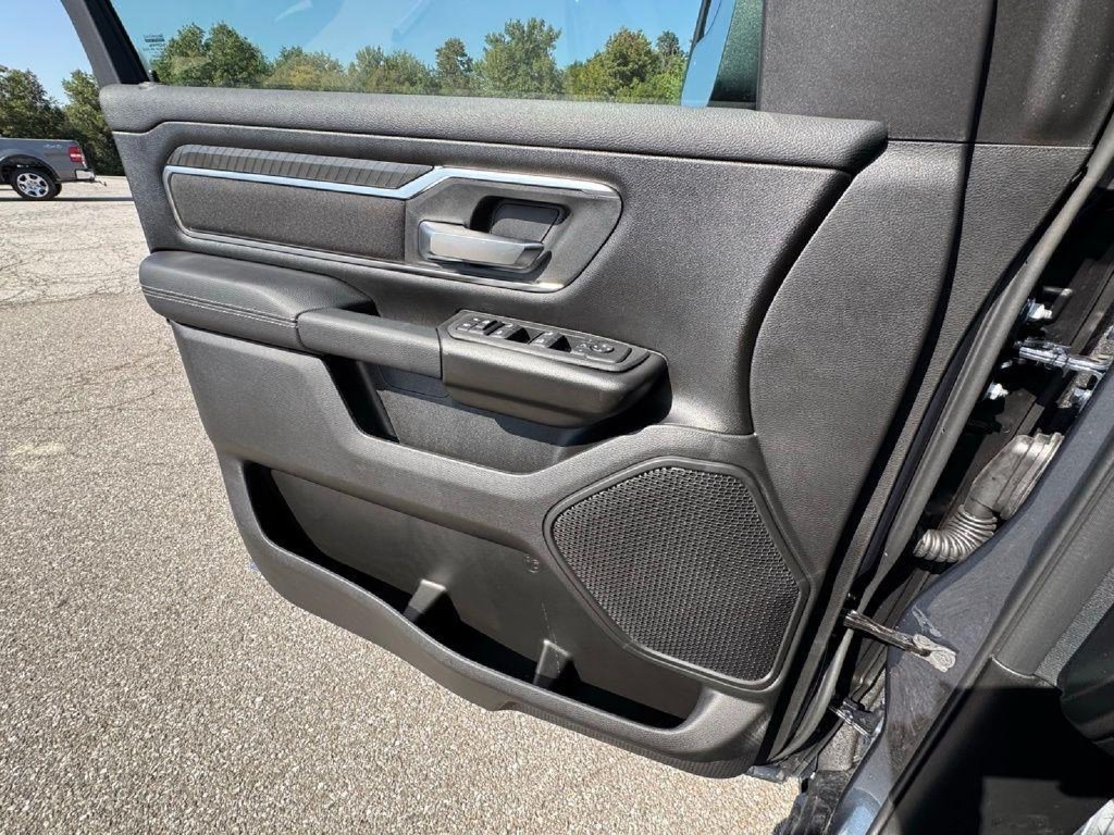 New 2026 RAM 1500 Big Horn AWD/4WD image 25