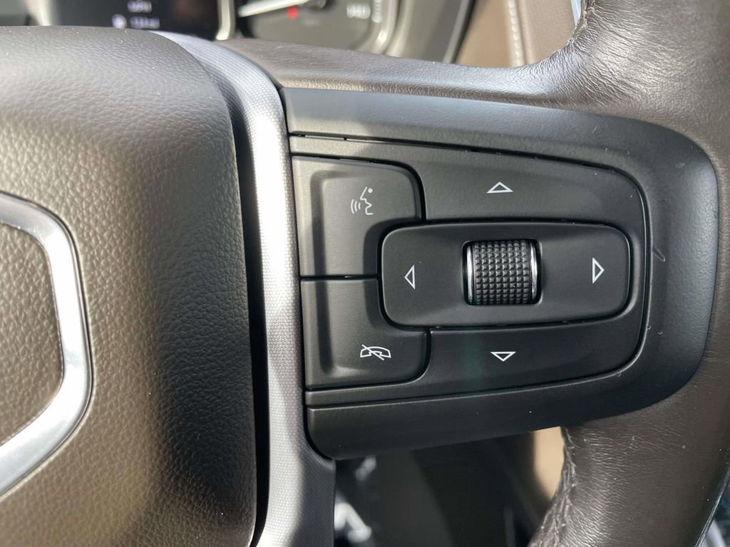 Used 2021 GMC Yukon SLT image 32