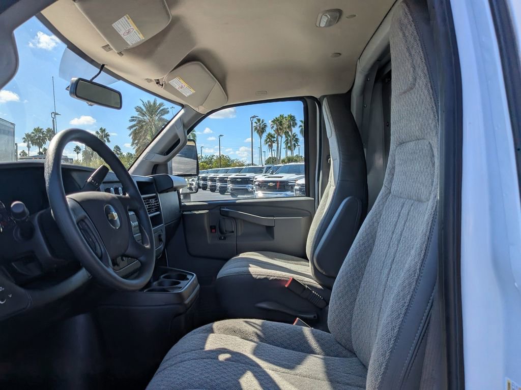New 2025 Chevrolet Express 3500 w/ Power Convenience Package image 19