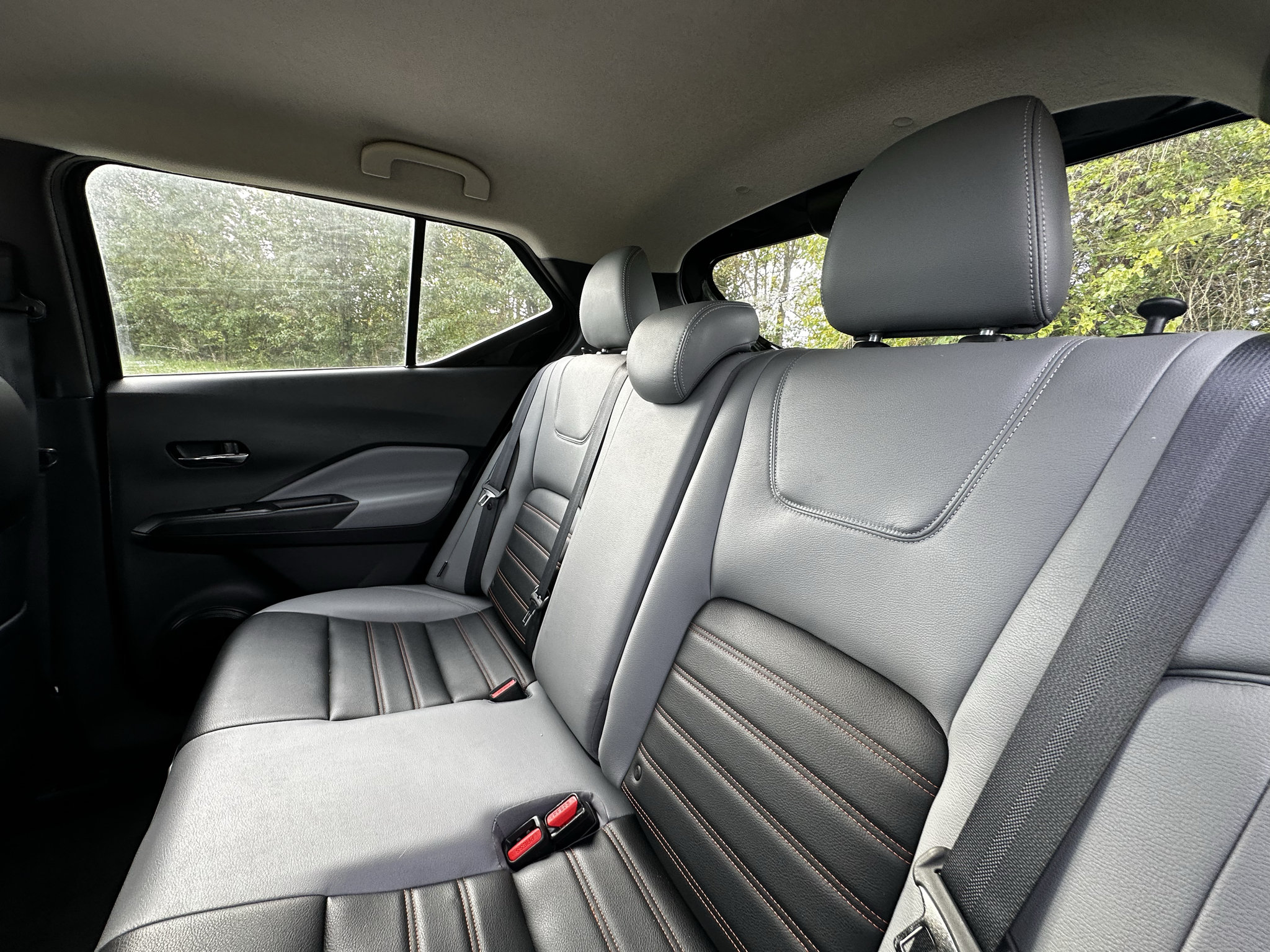 Used 2023 Nissan Kicks SR w/ SR Premium Package FWD image 19