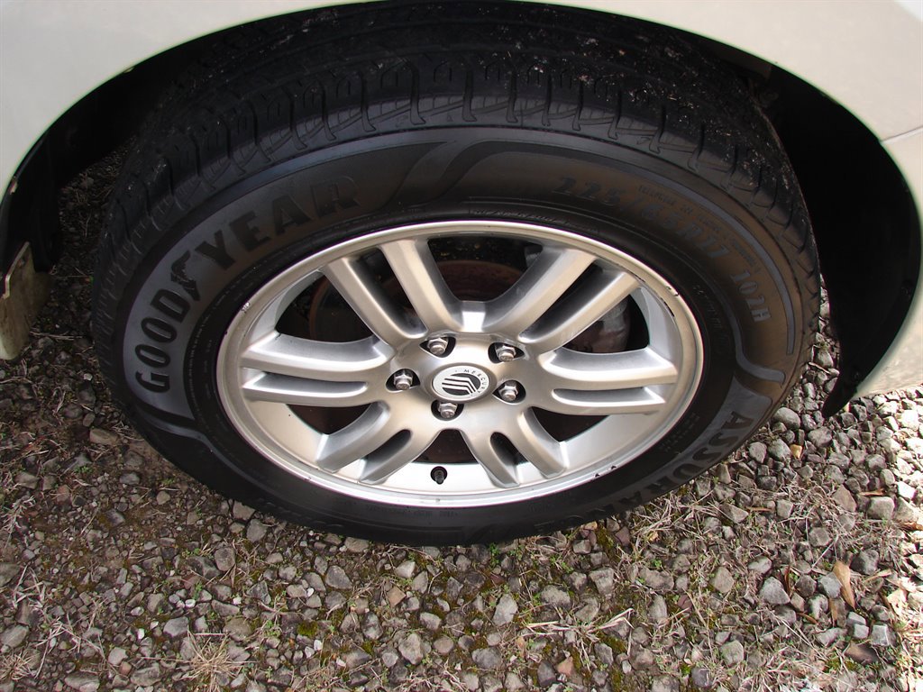 Used 2009 Mercury Mariner Premier image 3