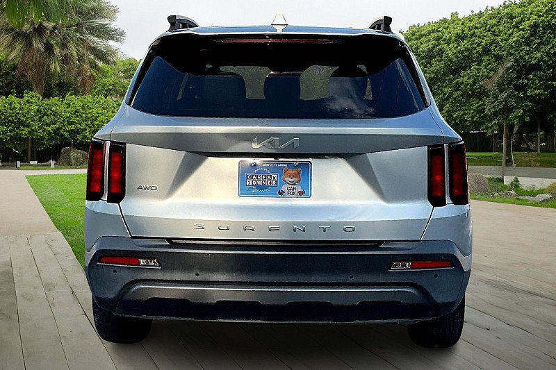 Used 2022 Kia Sorento S image 4