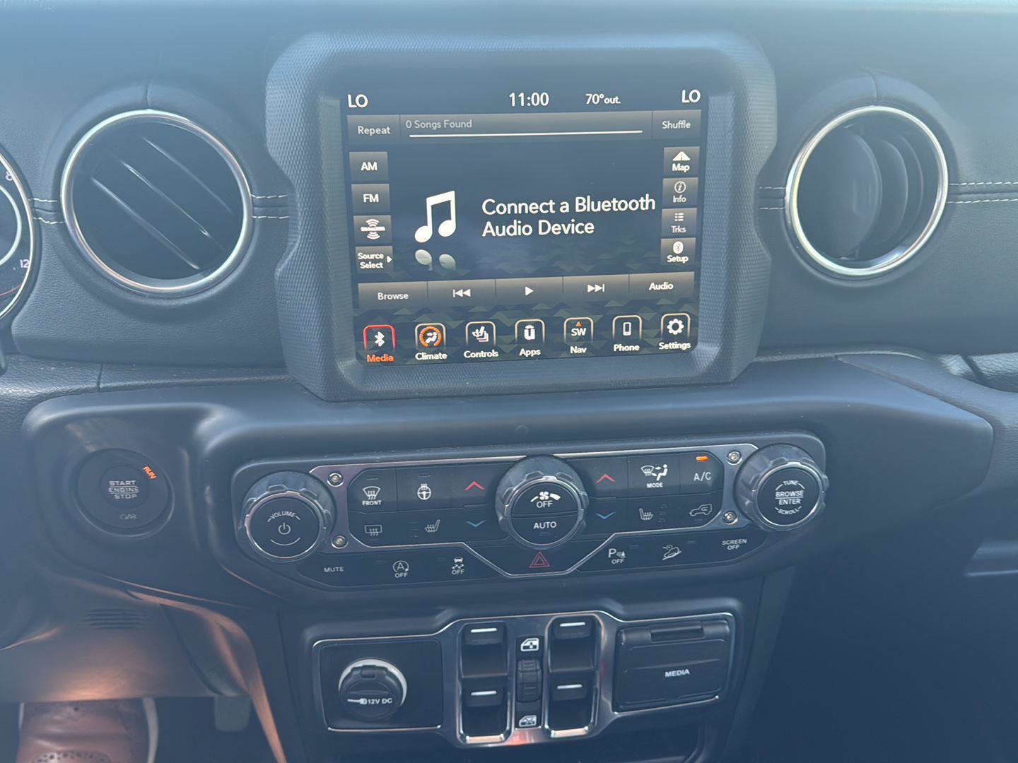 Used 2020 Jeep Wrangler Unlimited Sahara AWD/4WD image 13