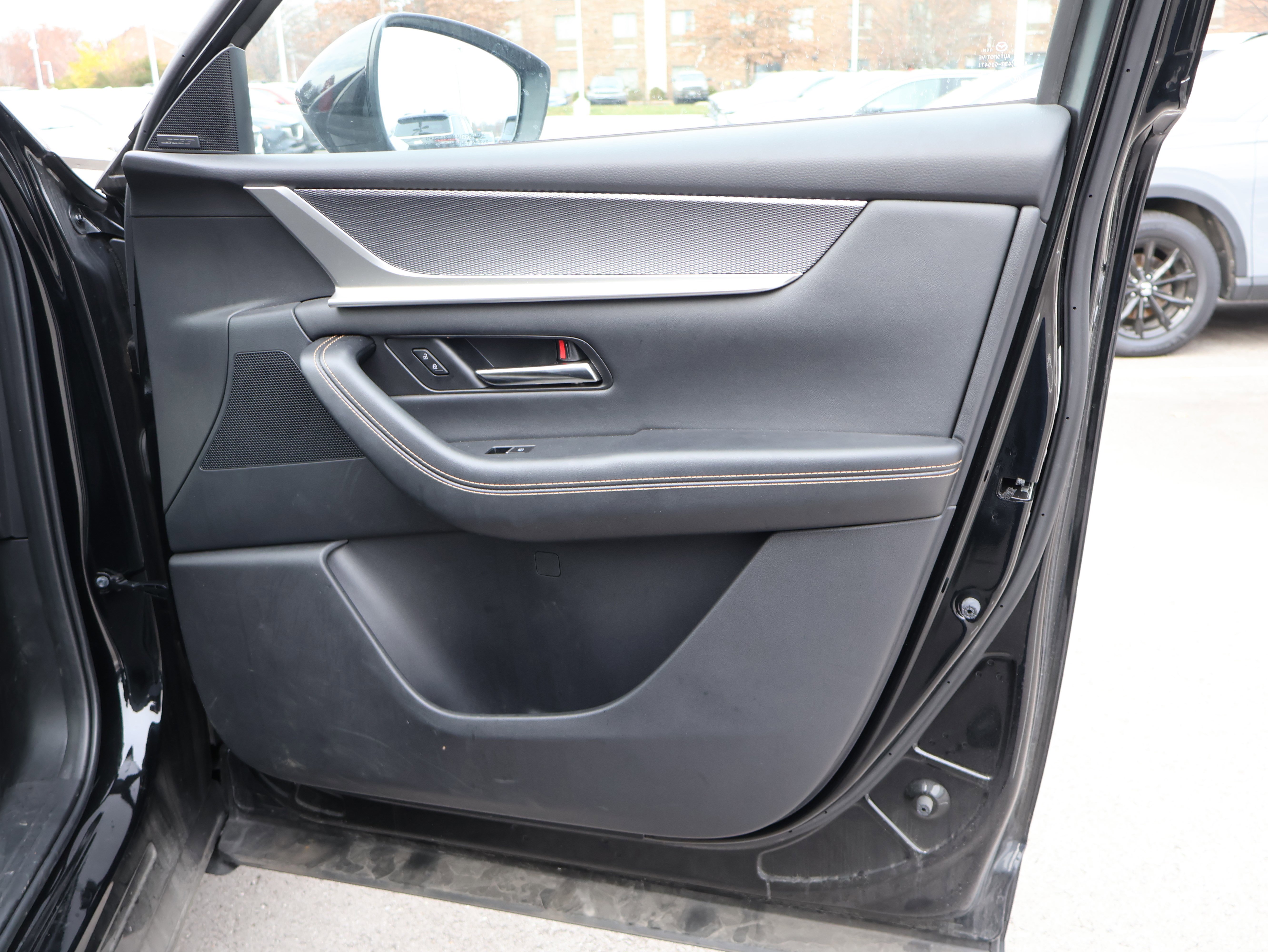 Certified 2024 MAZDA CX-90 Plug-In Hybrid w/ Premium Plus image 11