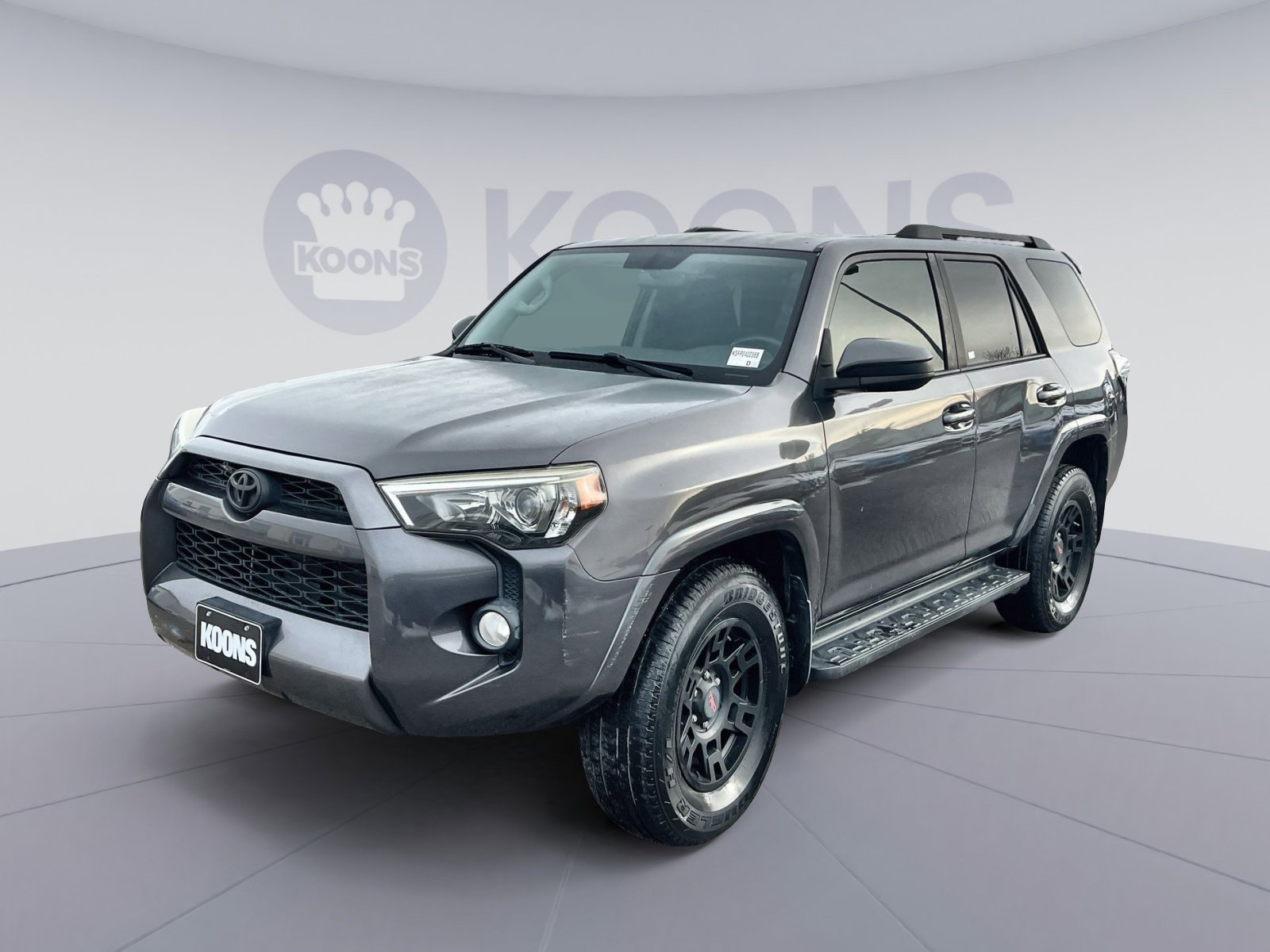 Used 2016 Toyota 4Runner SR5 image 1