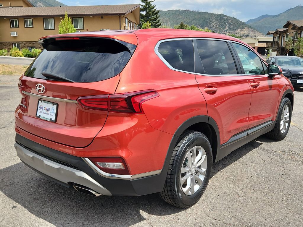 Used 2019 Hyundai Santa Fe SE image 5