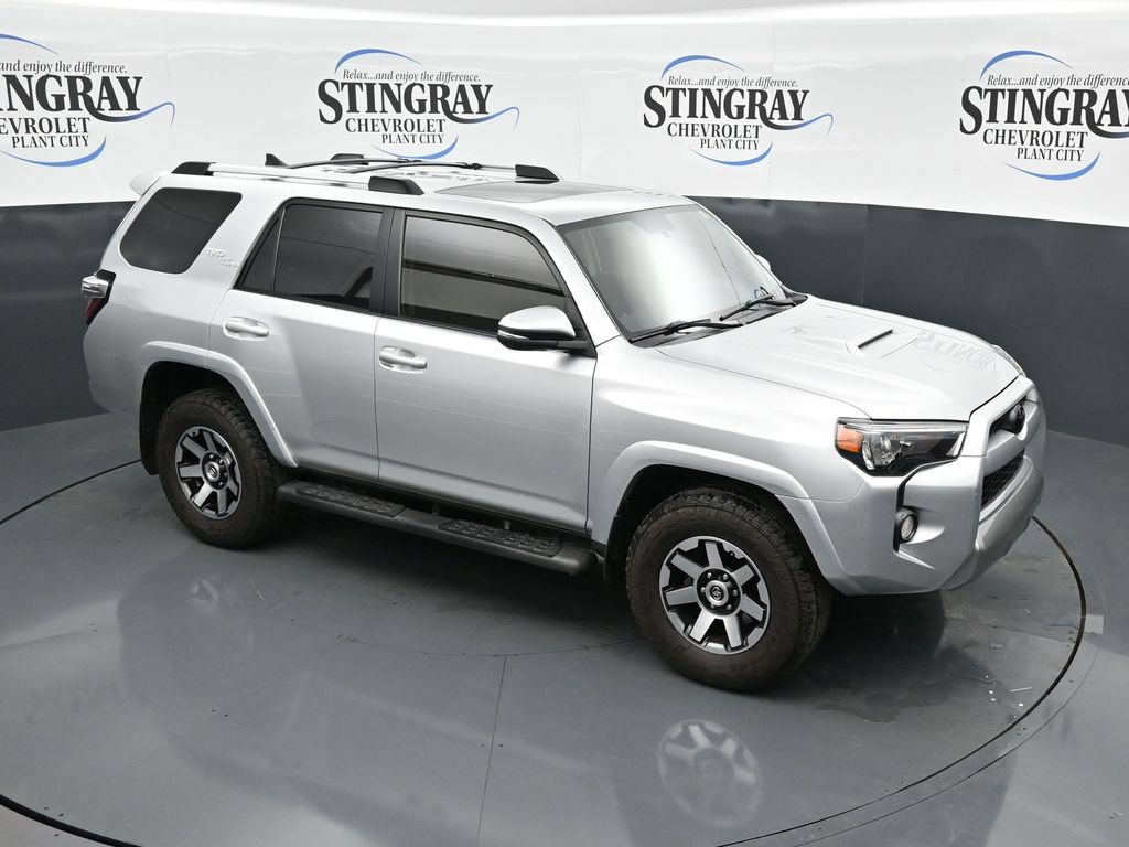 Used 2018 Toyota 4Runner TRD Off-Road Premium AWD/4WD image 18