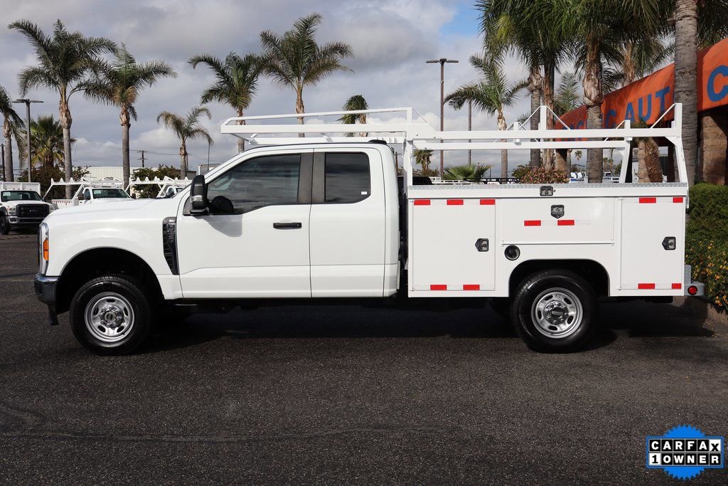 Used 2023 Ford F250 XL w/ Snow Plow/Camper Package image 5