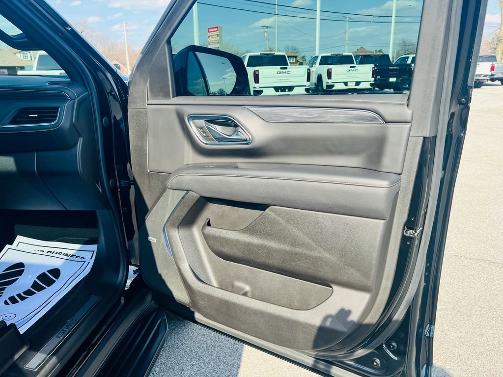 Used 2021 GMC Yukon SLT w/ SLT Premium Package image 43