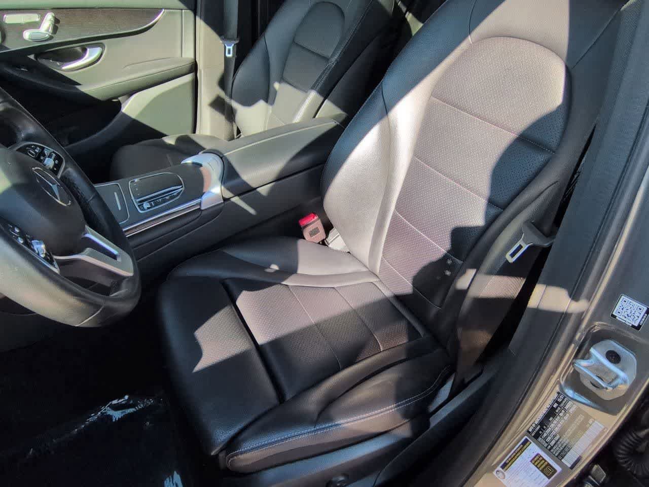 Used 2022 Mercedes-Benz GLC 300 4MATIC Coupe image 16
