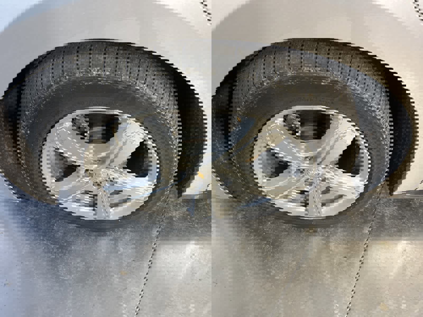 Used 2018 Chevrolet Volt LT w/ Comfort Package image 16