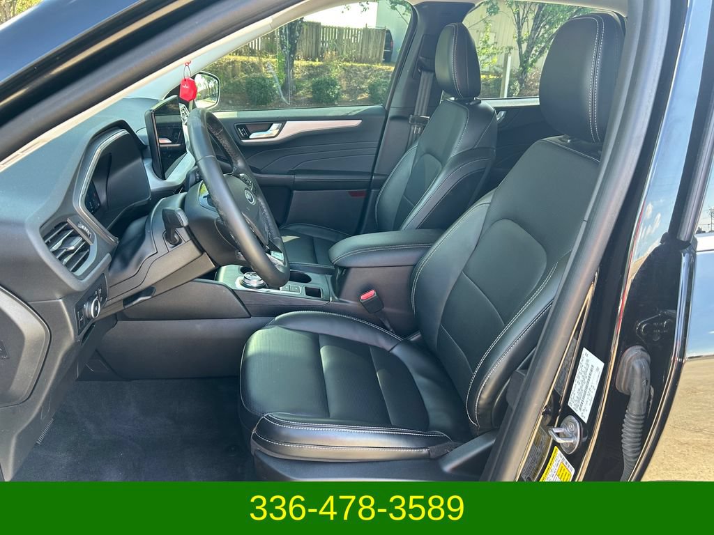 Used 2023 Ford Escape Platinum AWD/4WD image 9