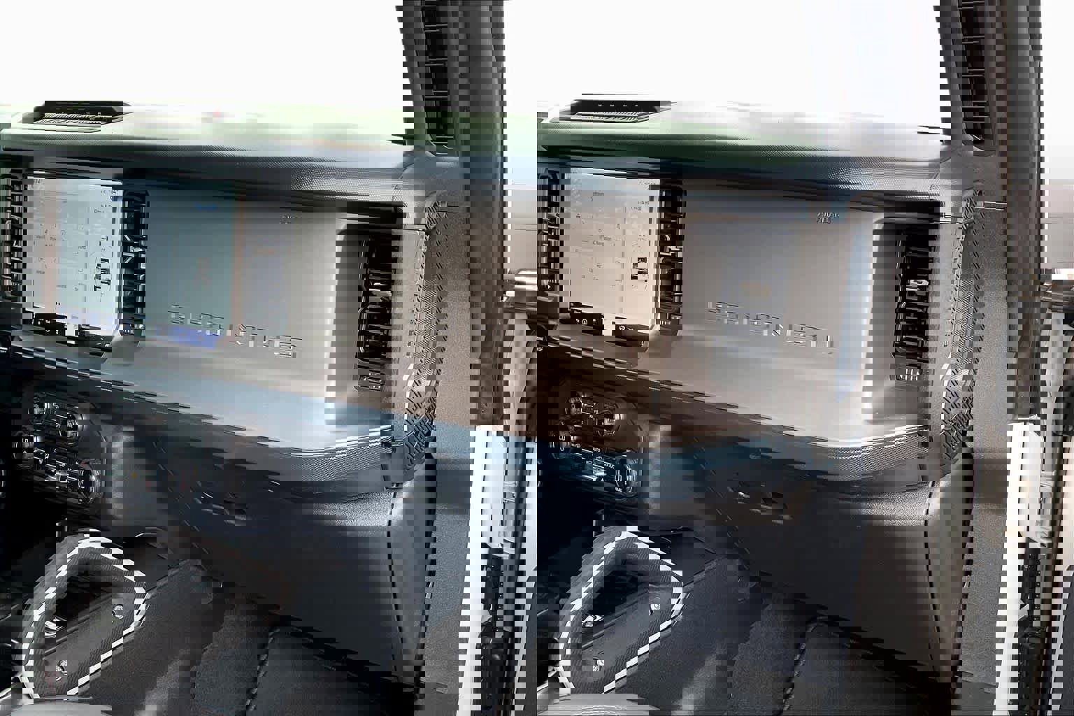 Used 2023 Ford Bronco Outer Banks w/ Sasquatch Package image 18