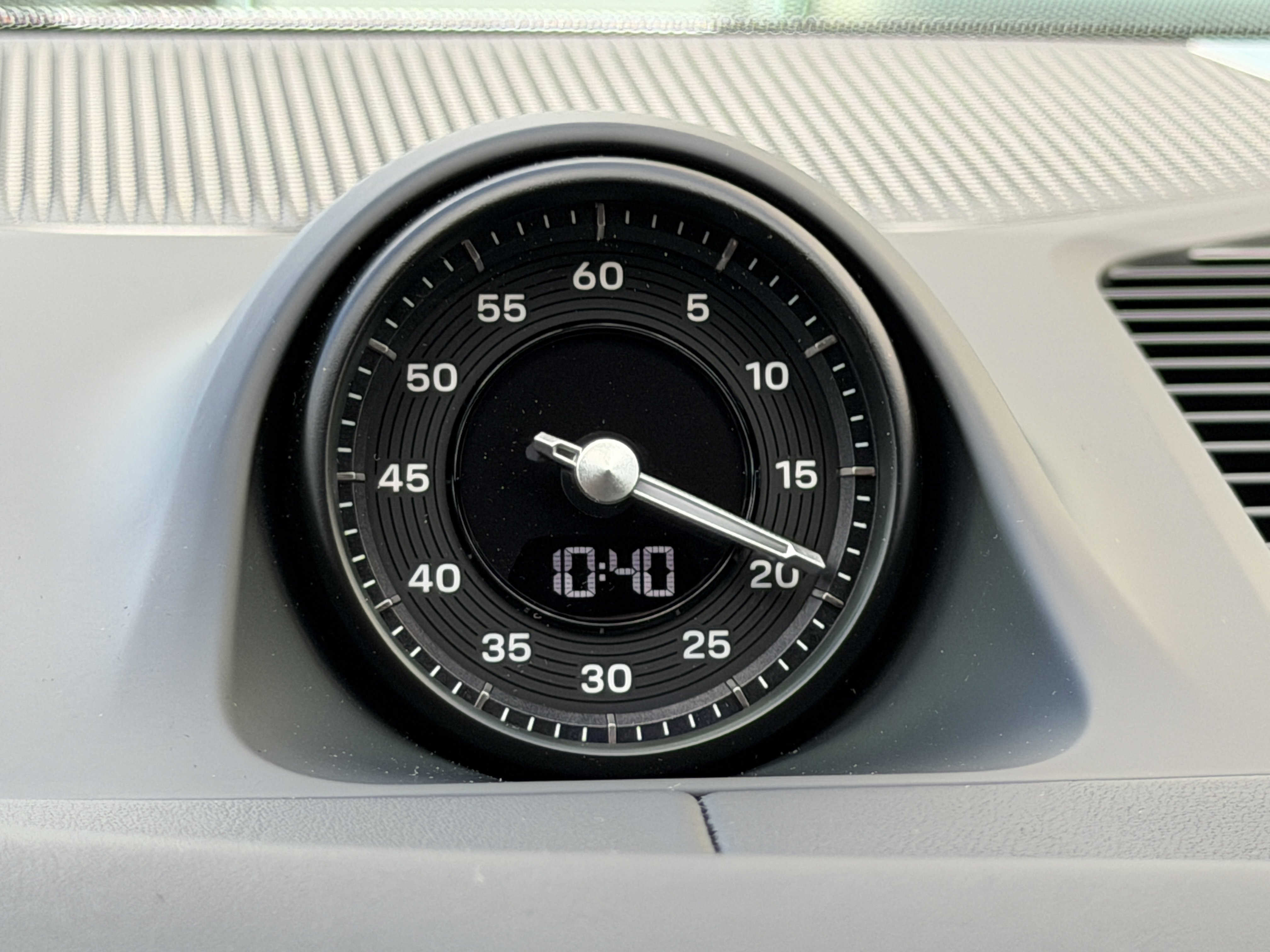 New 2026 Porsche Cayenne GTS image 27