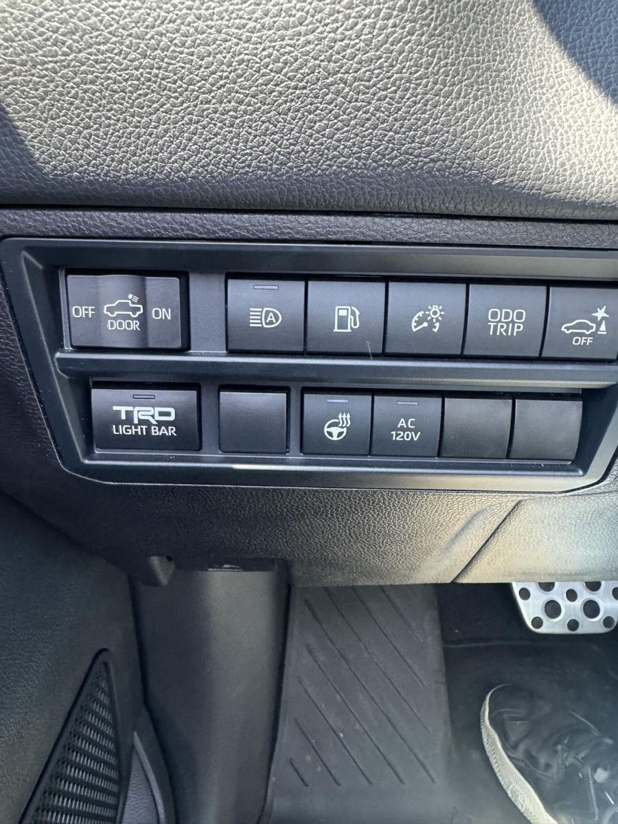 Used 2025 Toyota Tundra TRD Pro AWD/4WD image 37