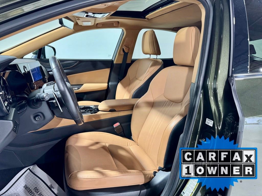 Used 2024 Lexus NX 250 FWD w/ Premium Package image 2