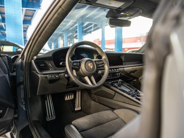 Used 2025 Porsche 911 Carrera 4 GTS image 4