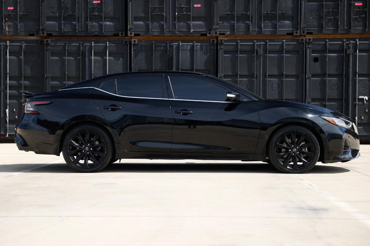 Used 2023 Nissan Maxima SR w/ Sport Mat Group FWD image 13