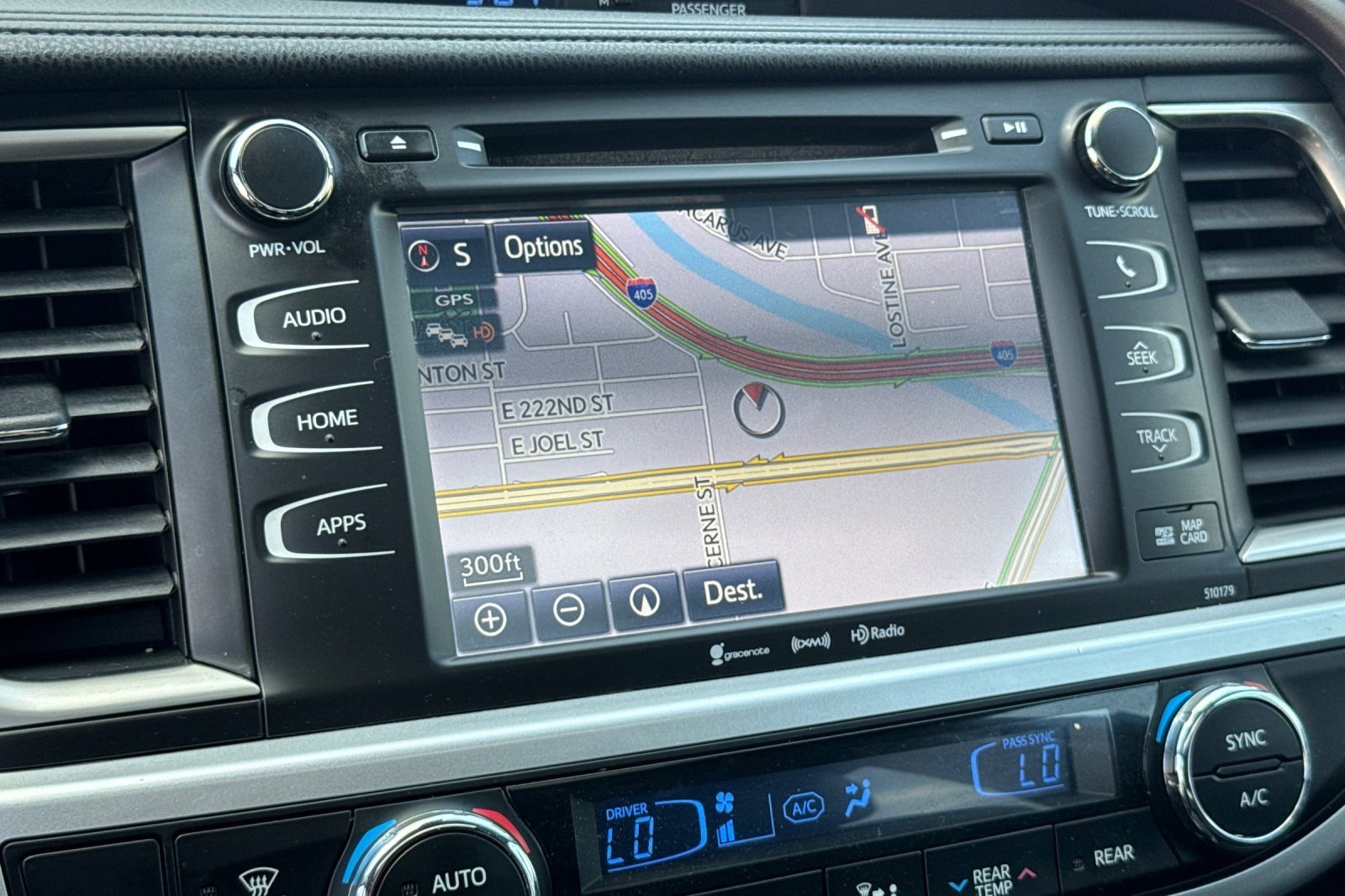 Certified 2018 Toyota Highlander XLE w/ Carpet Mat Package (TMS) image 19