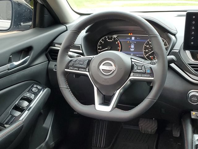 Used 2024 Nissan Altima 2.0 SR FWD image 26